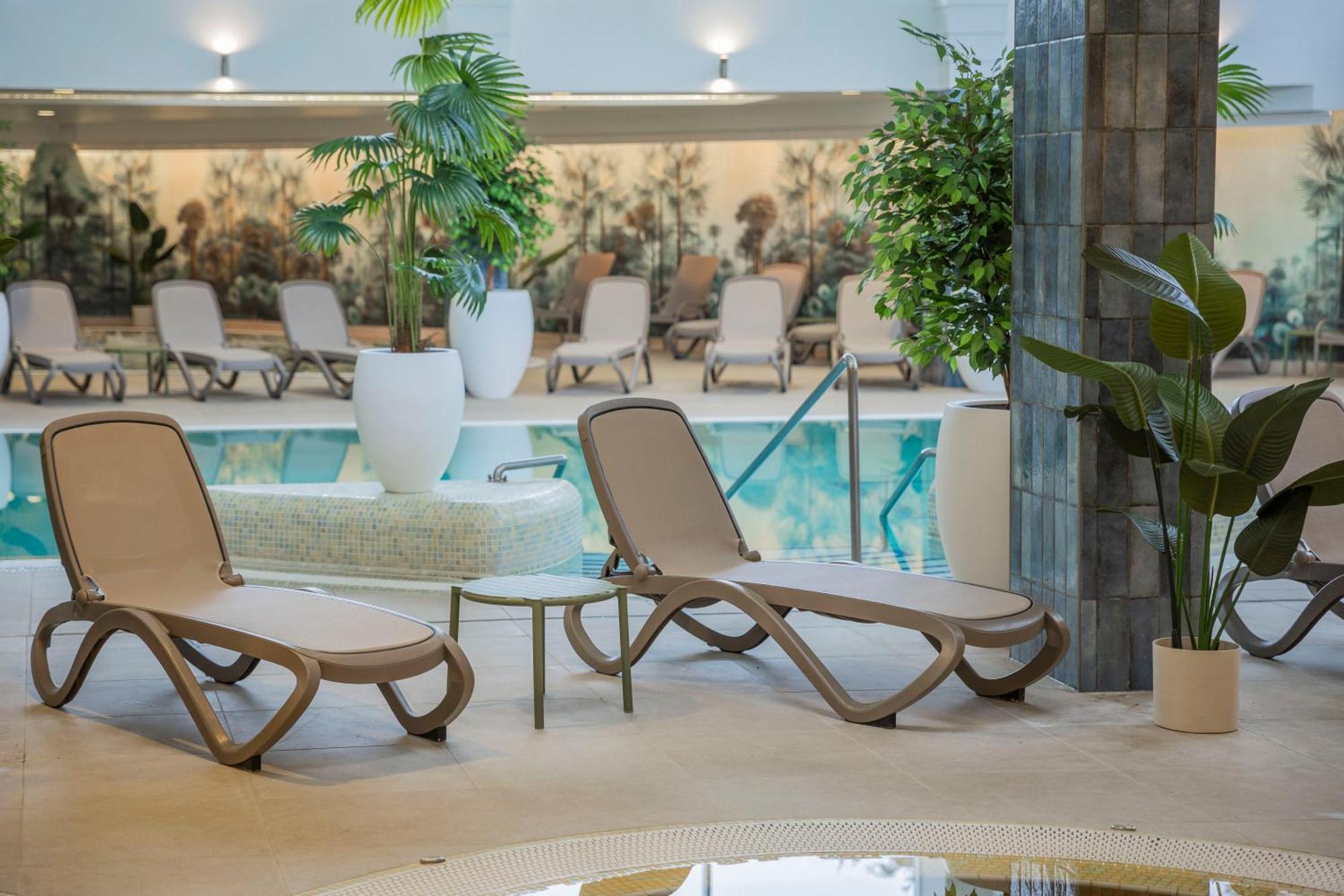 Hotel Atlantis Wellness & Conference Hajdúszoboszló Εξωτερικό φωτογραφία