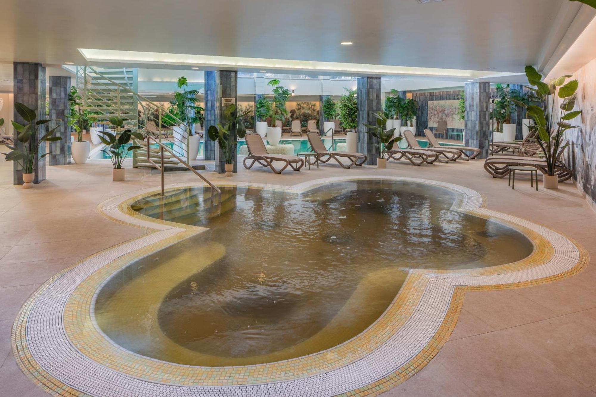 Hotel Atlantis Wellness & Conference Hajdúszoboszló Εξωτερικό φωτογραφία